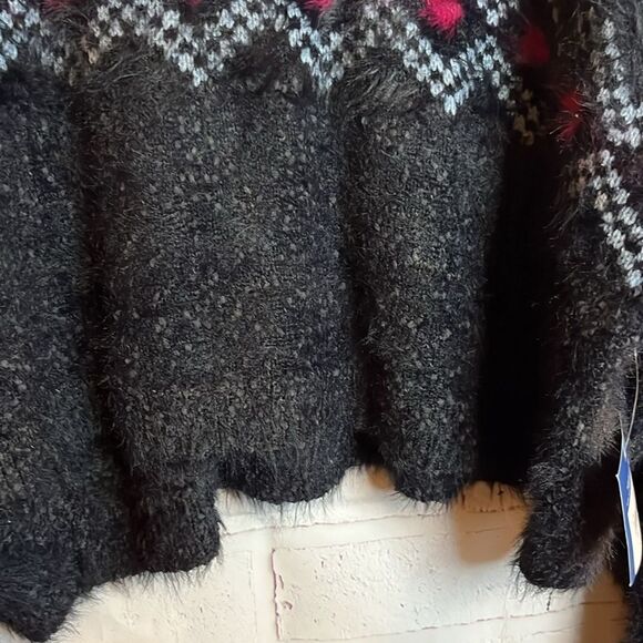 NWT JUNIORS XXL ARIZONA JEAN CO CROPPED  THICK,FUZZY ,SOFT Holiday SWEATER - Picture 5 of 12